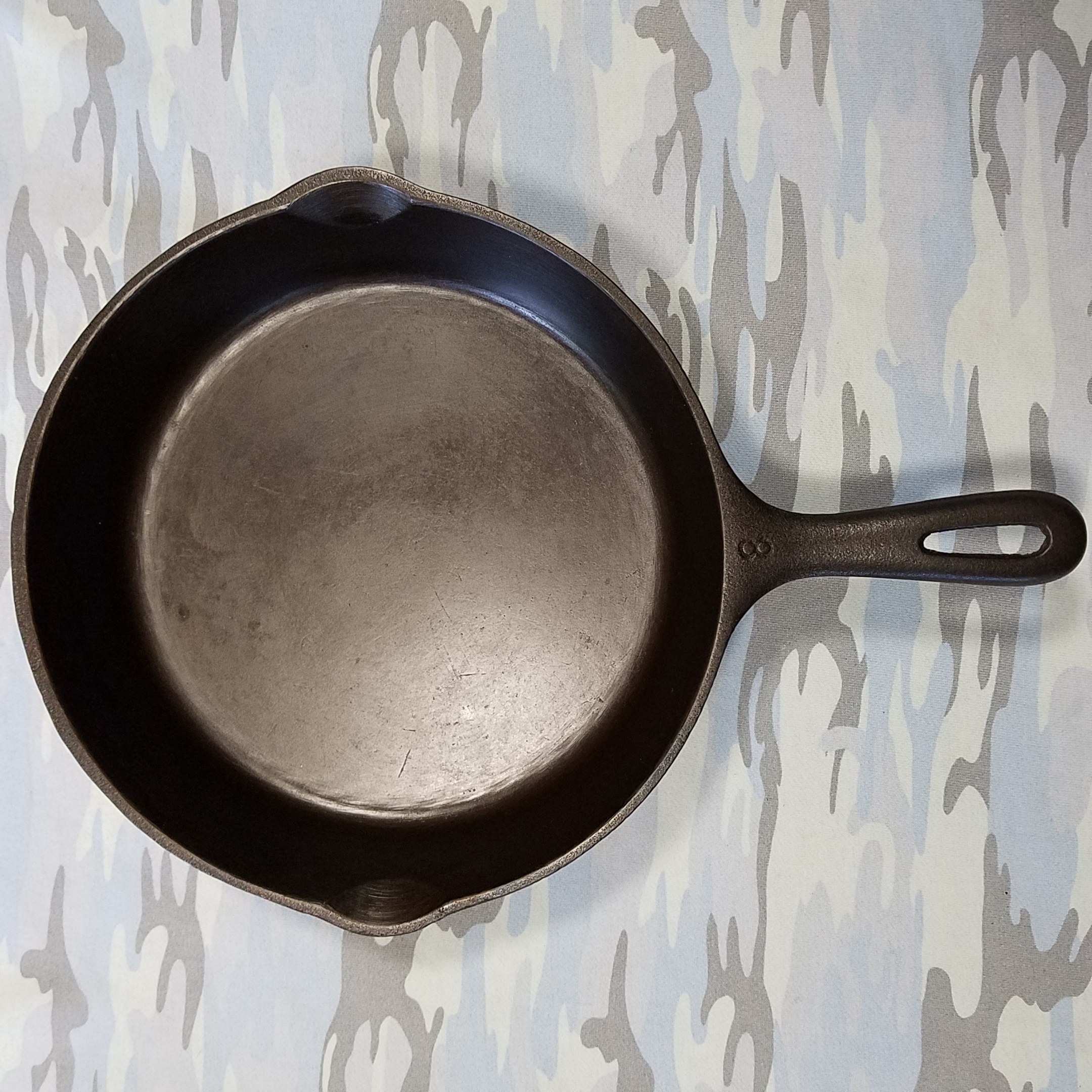 Gary's Cast Iron Sales (SKILLETS (Ready for sale))