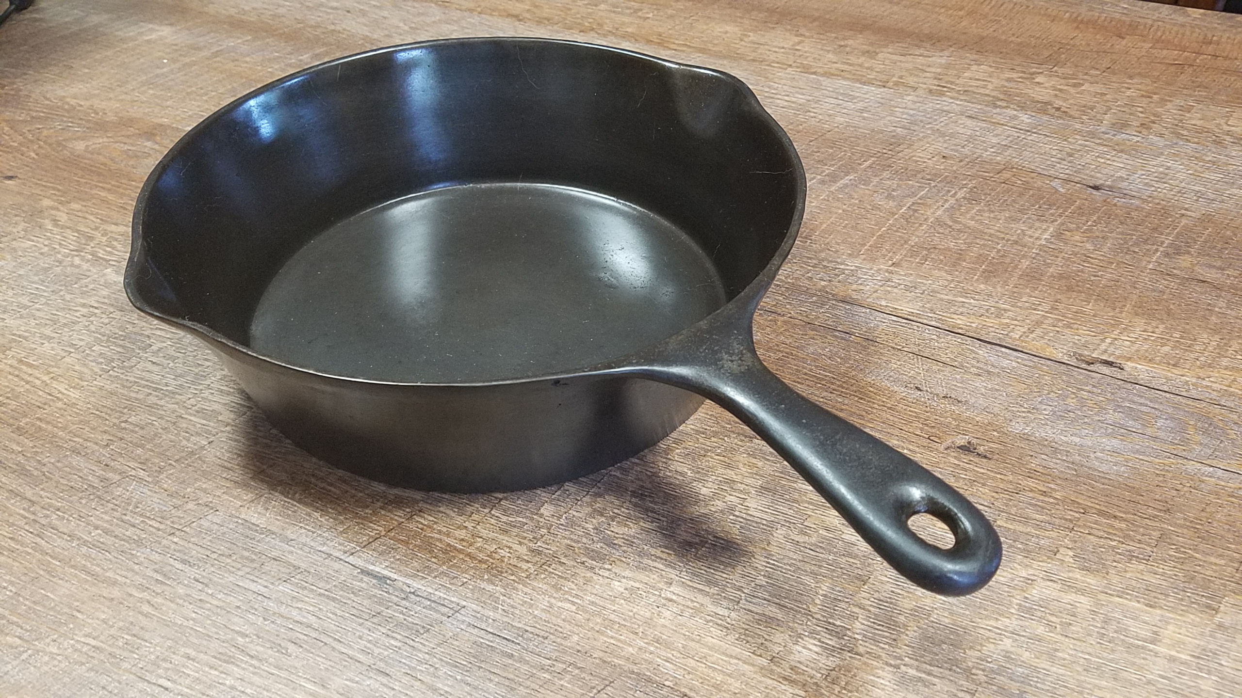 Gary's Cast Iron Sales (SKILLETS (Ready for sale))